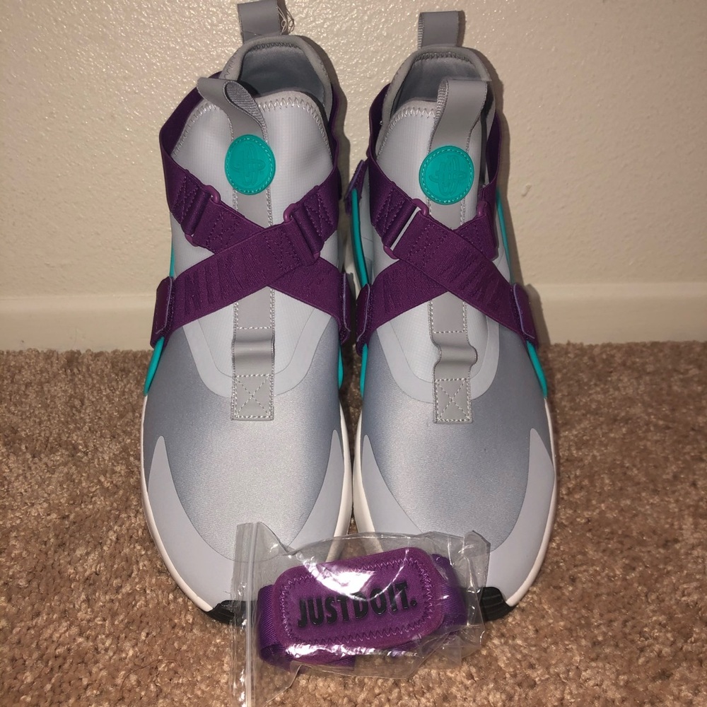 Women Nike Air Huarache City NWOT!! - Picture 3 of 8